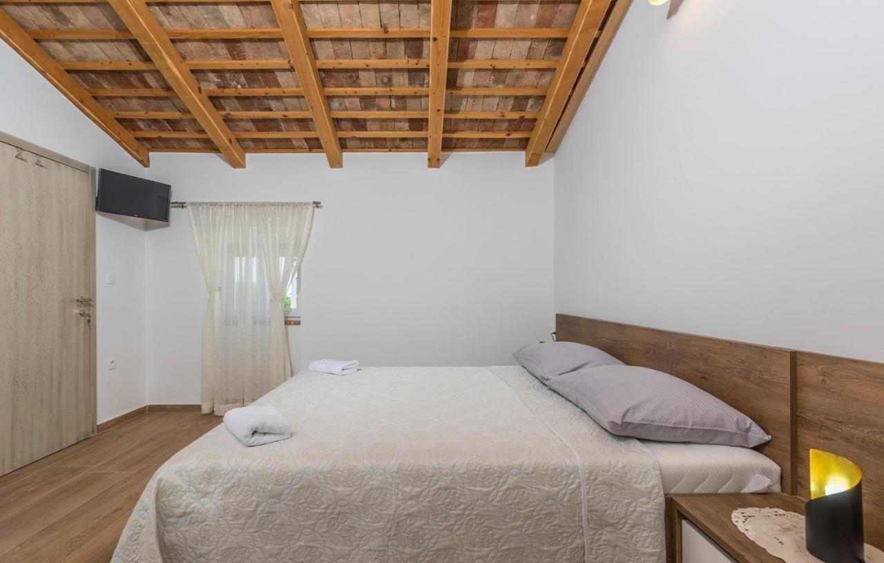 Beautiful Stone House - Villa Parentium With Private Pool Dračevac Exterior foto
